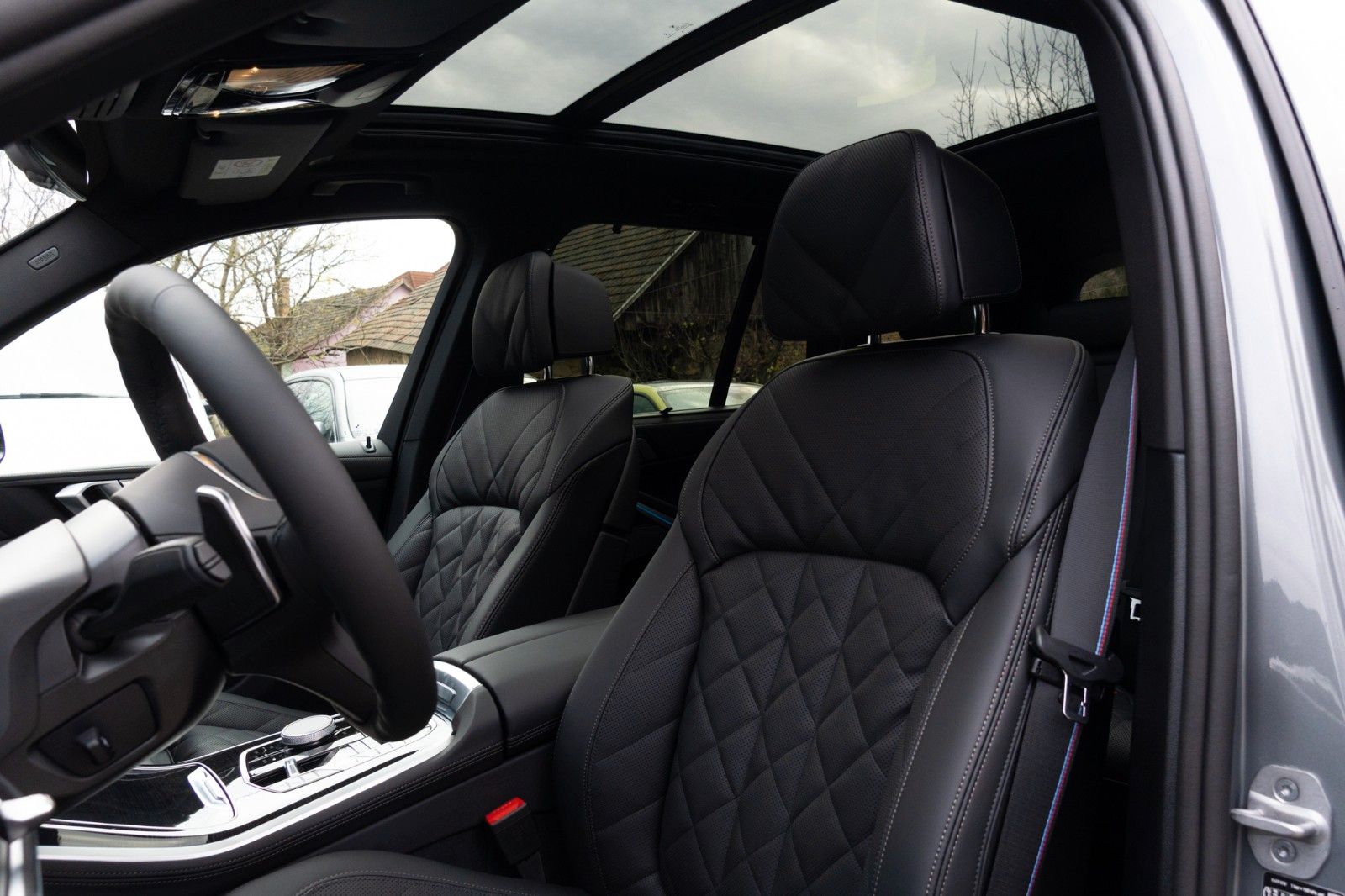 BMW X5 50e M SPORT.LUFTF.PANO.DR.ASS.PRO.360.AHK.22" foto 23