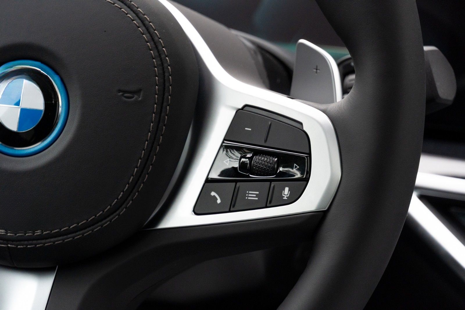 BMW X5 50e M SPORT.LUFTF.PANO.DR.ASS.PRO.360.AHK.22" foto 15