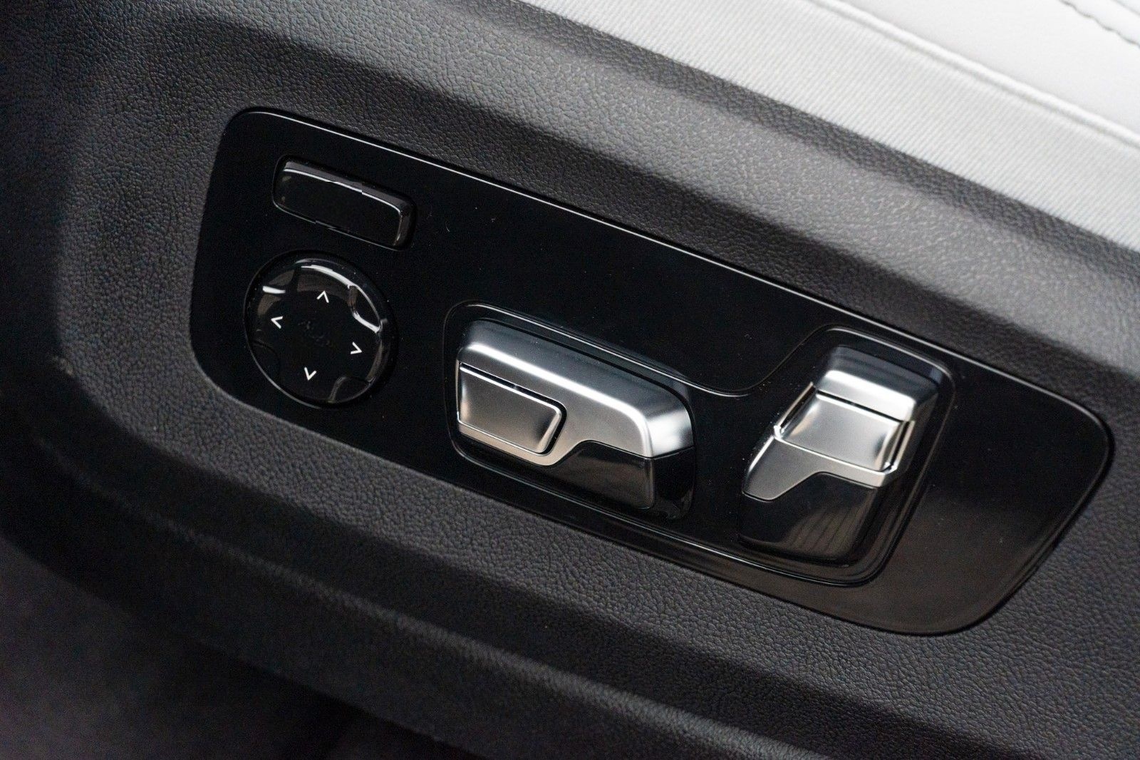 BMW X5 50e M SPORT.LUFTF.PANO.DR.ASS.PRO.360.AHK.22" foto 21