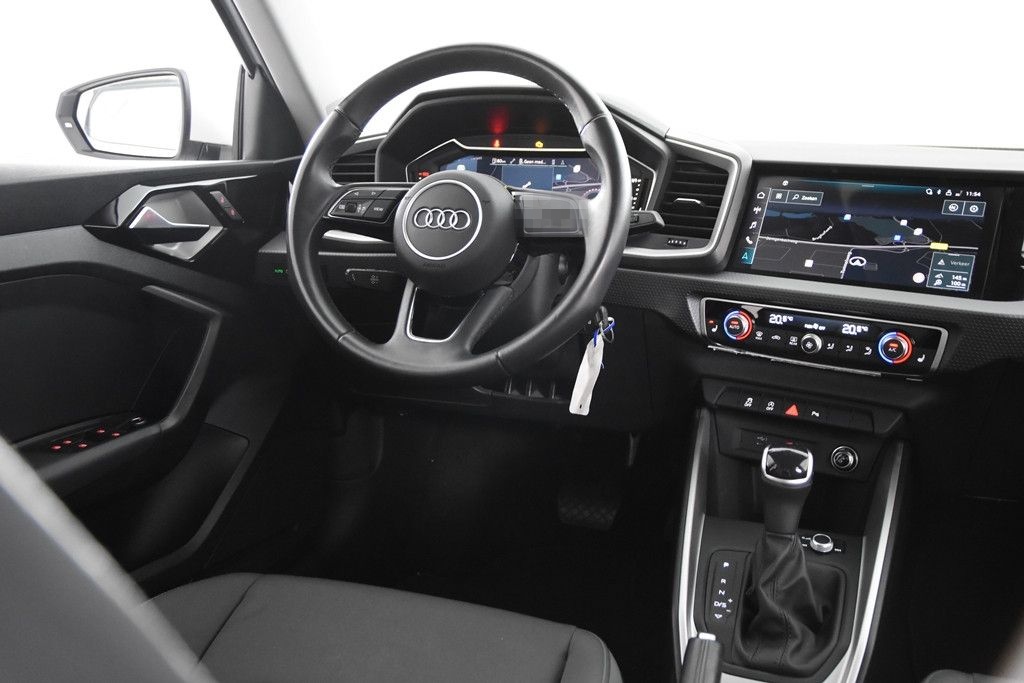 Audi A1 30 TFSI S-line Sportback *1.Hand*Navi* foto 8