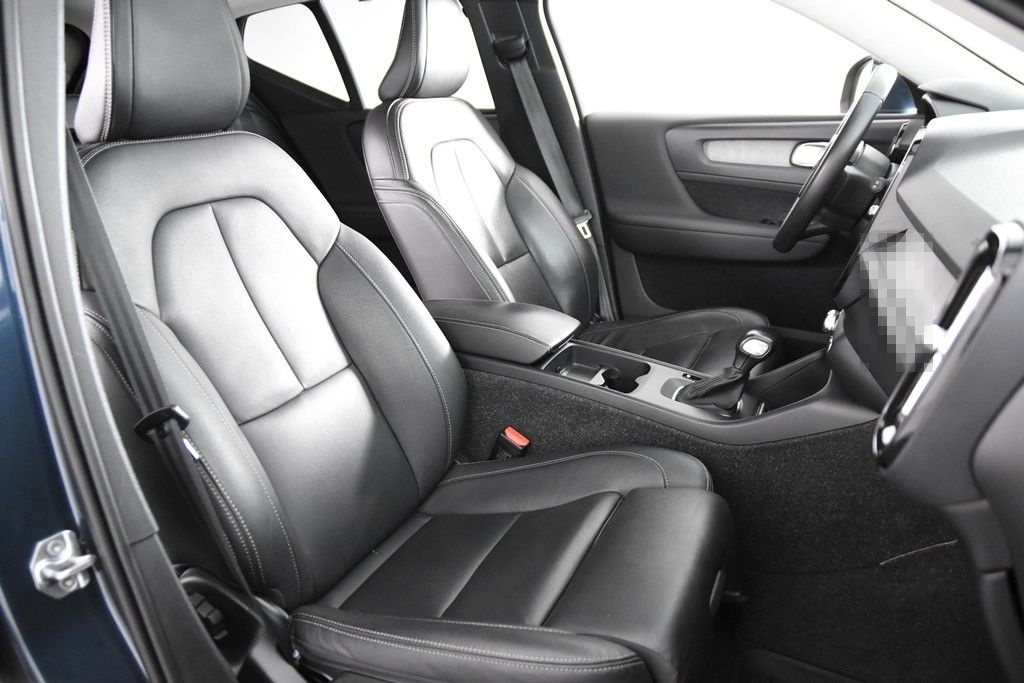 Volvo XC40 T3 Inscription *1.Hand*Leder*Navi*AHK* foto 3