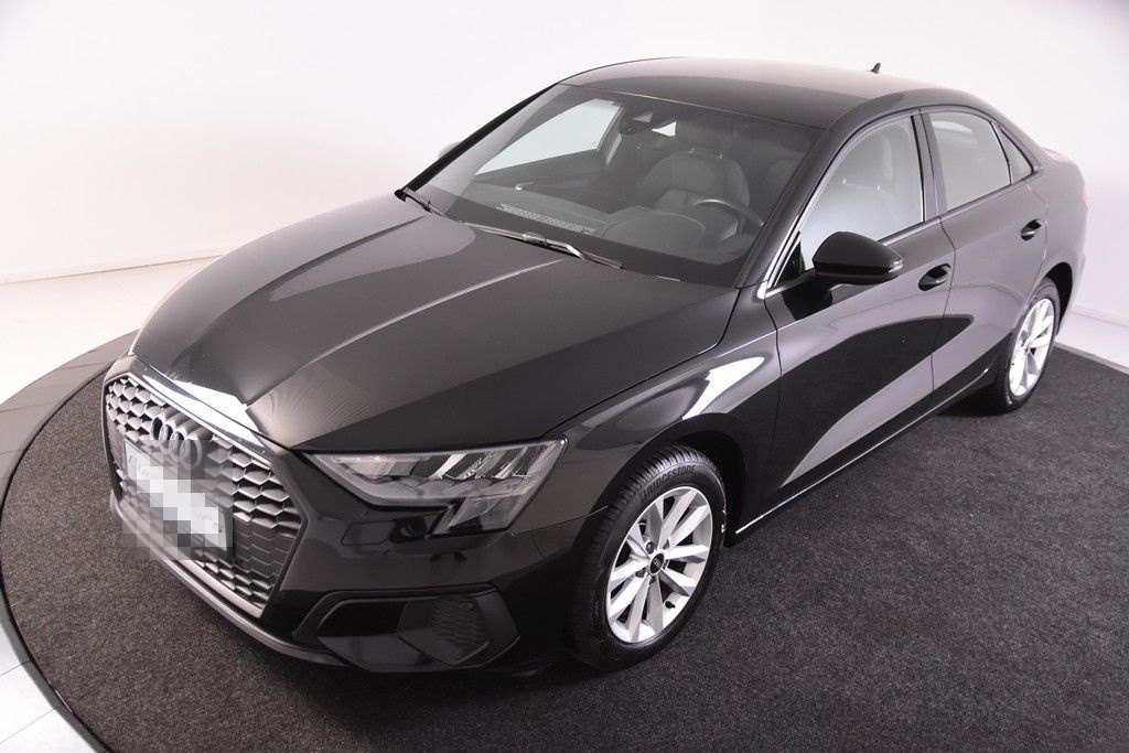 Audi A3 35 TFSI Limosine *1.Hand*Navi*DAB* foto 4