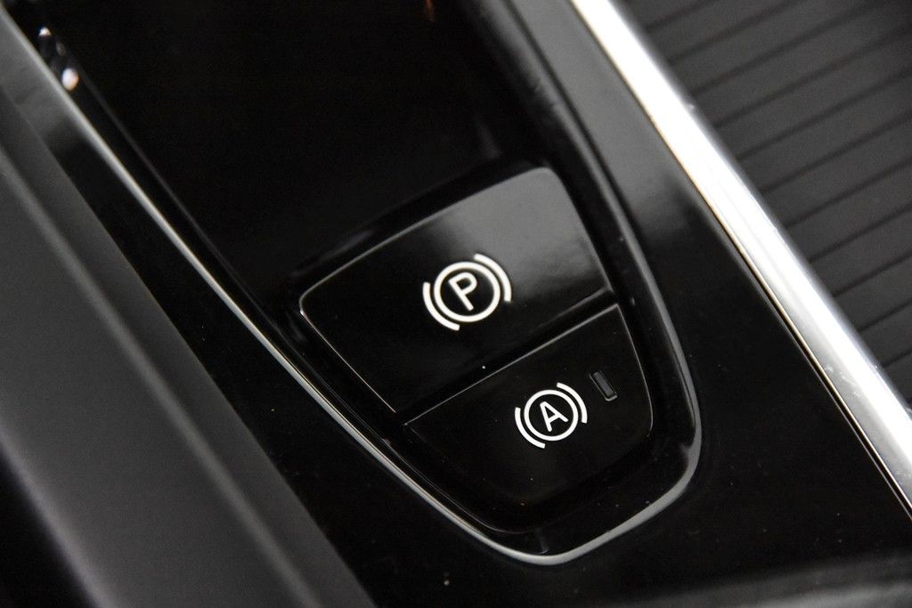 Volvo V60 B3 Momentum *1.Hand*Pano.*SHZ*Navi* foto 17