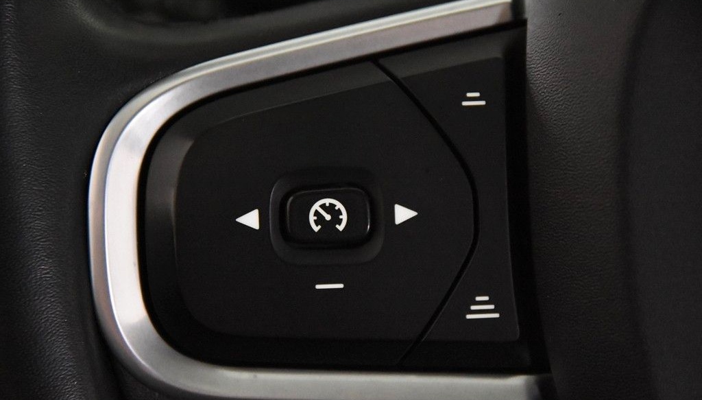 Volvo V60 B3 Momentum *1.Hand*Pano.*SHZ*Navi* foto 19