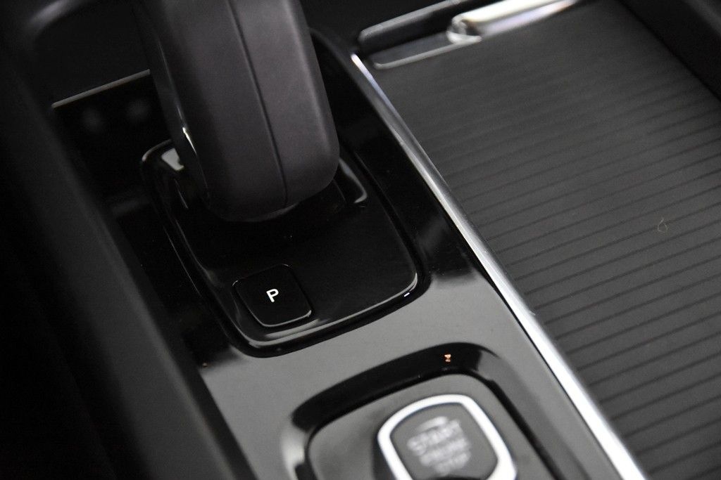 Volvo V60 B3 Momentum *1.Hand*Pano.*SHZ*Navi* foto 20