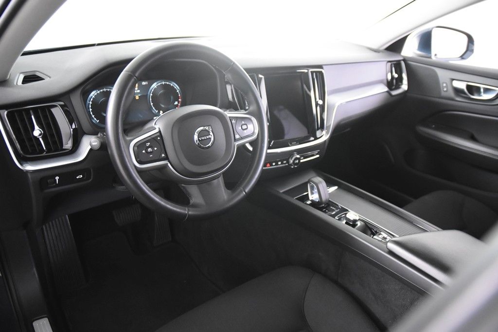 Volvo V60 B3 Momentum *1.Hand*Pano.*SHZ*Navi* foto 23