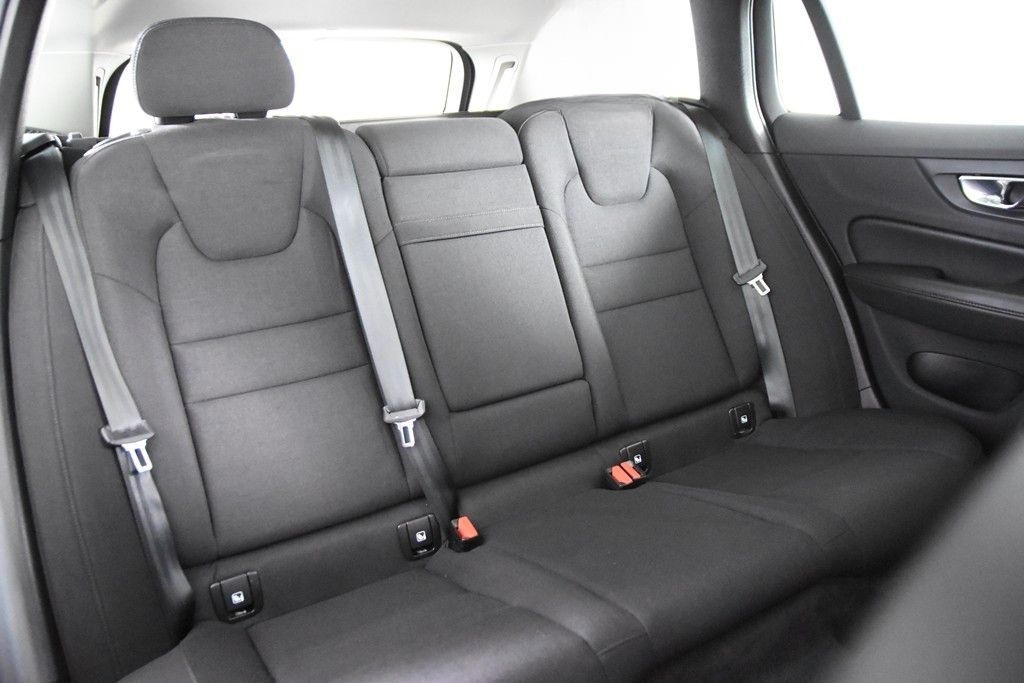 Volvo V60 B3 Momentum *1.Hand*Pano.*SHZ*Navi* foto 10