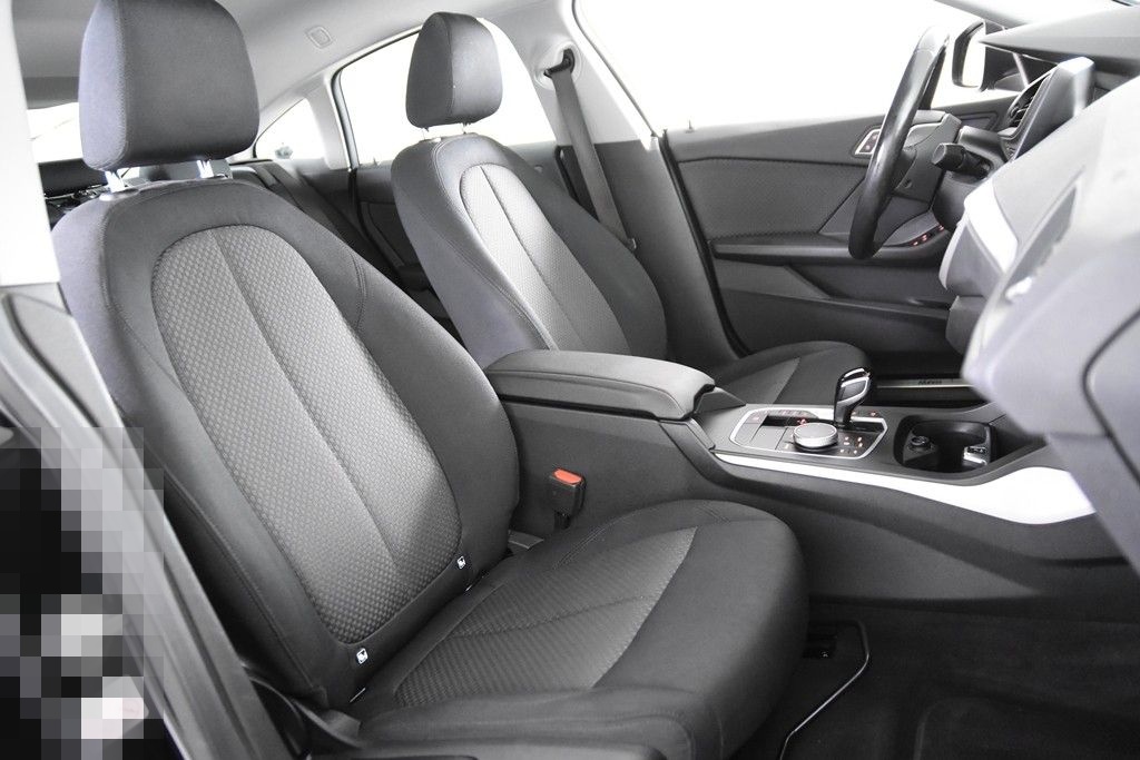 BMW 218i Gran Coupé *1.Hand*Navi*Carplay*DAB* foto 3