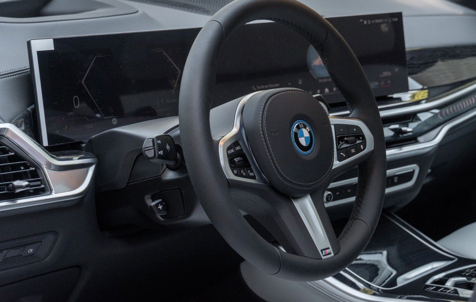 BMW X5 50e M SPORT.PANO.DR.ASS.360.LUFTF.H/K.AHK.22" foto 11