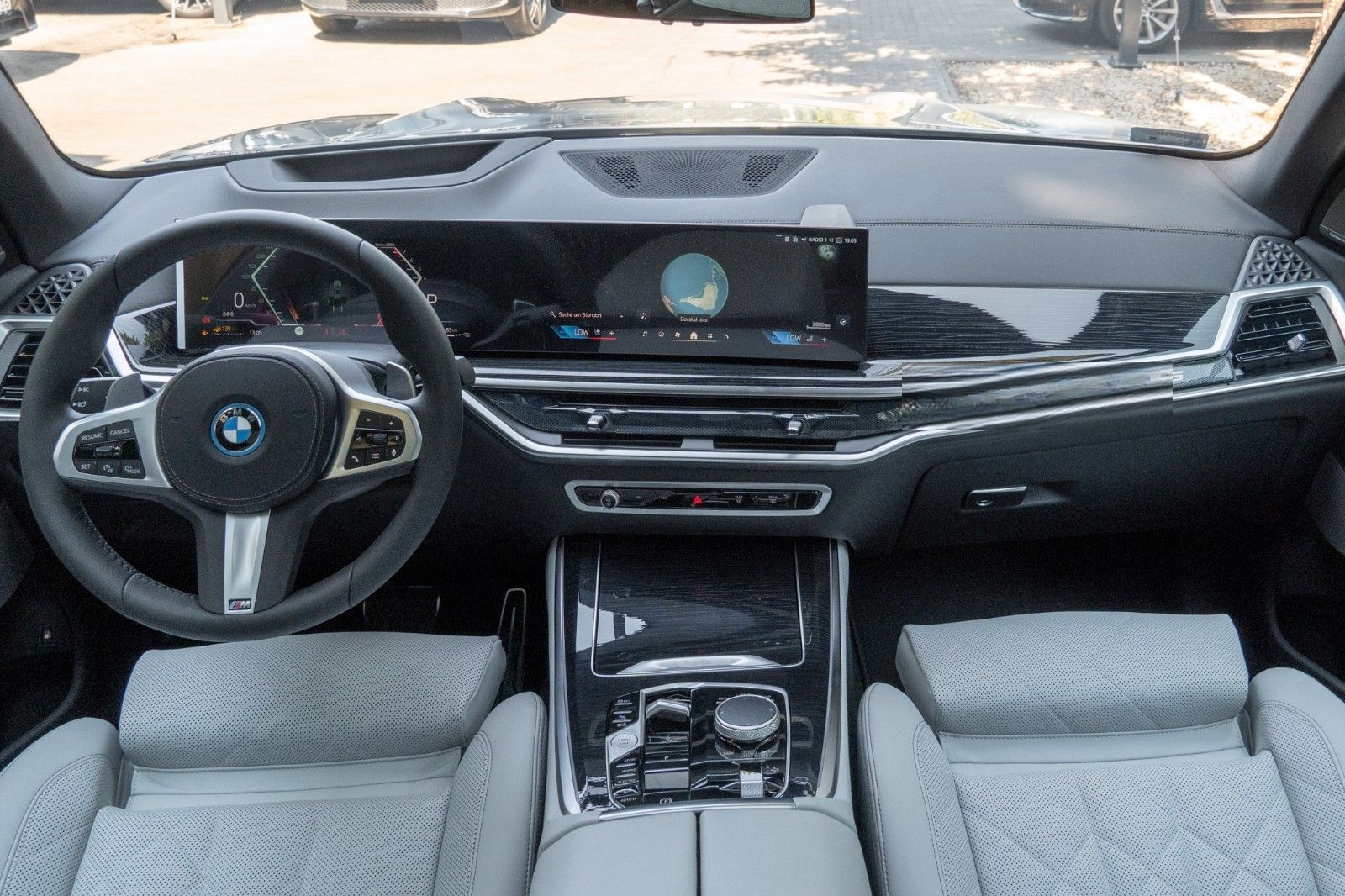 BMW X5 50e M SPORT.PANO.DR.ASS.360.LUFTF.H/K.AHK.22" foto 13