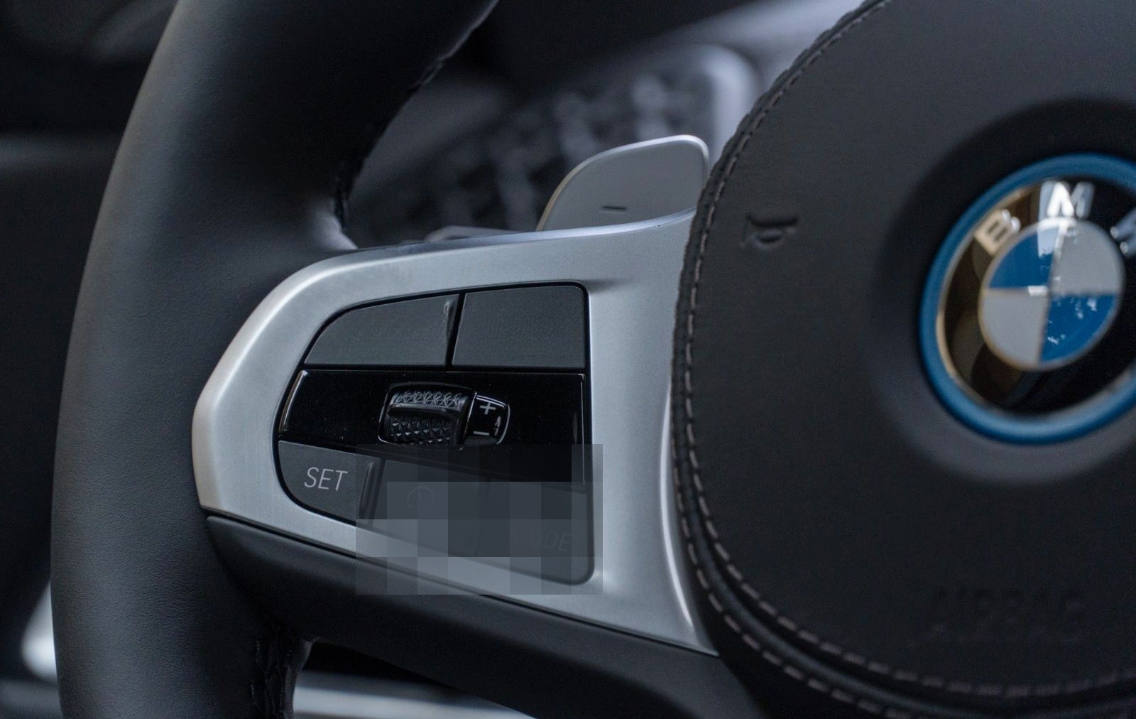 BMW X5 50e M SPORT.PANO.DR.ASS.360.LUFTF.H/K.AHK.22" foto 15