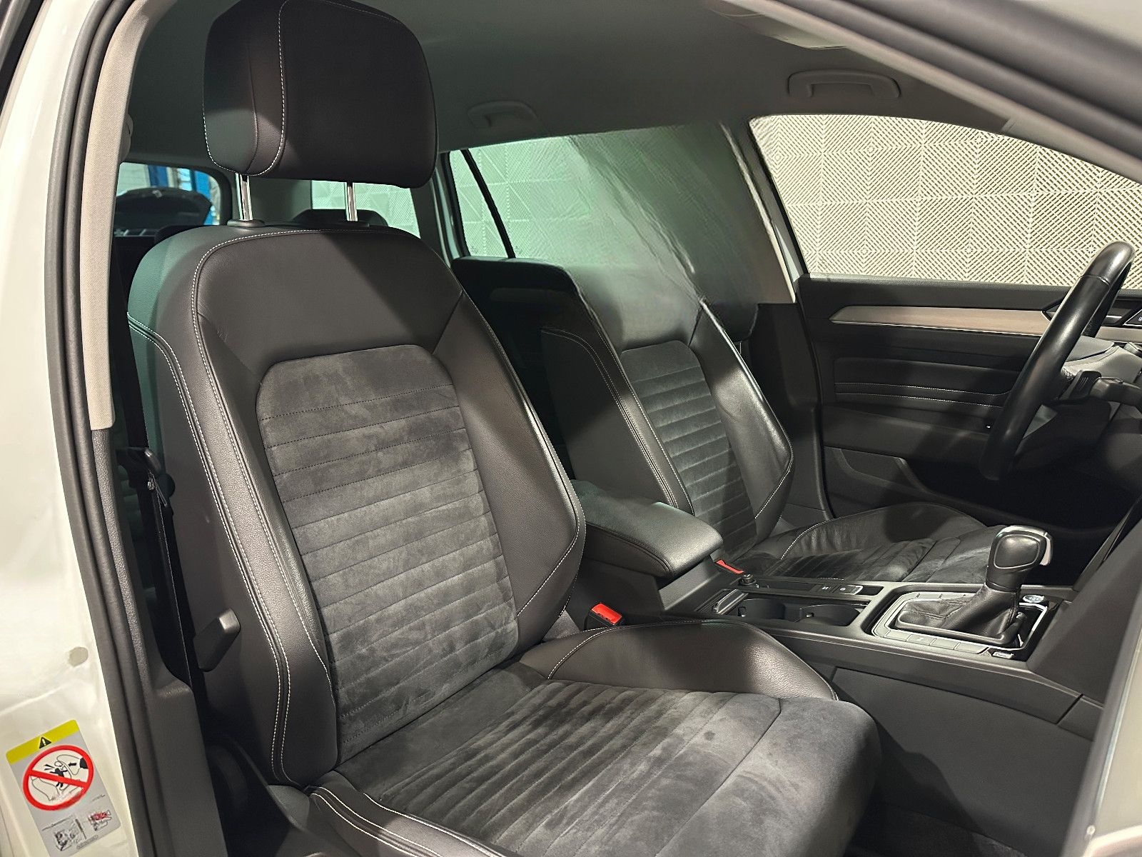 Volkswagen Passat Variant*ELEGANCE*MATRIX-ACC-AHK-R.KAM-SHZ foto 17