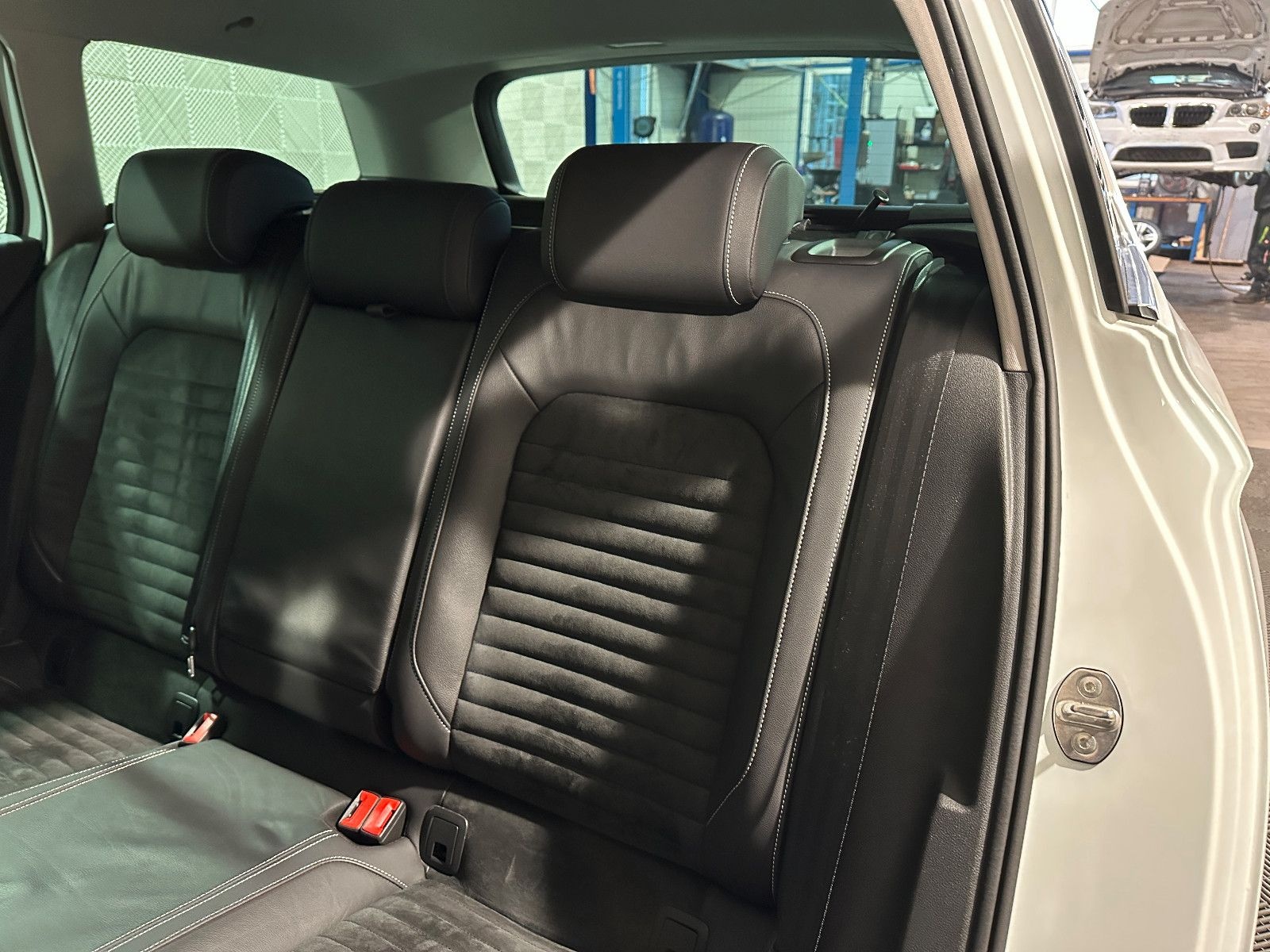 Volkswagen Passat Variant*ELEGANCE*MATRIX-ACC-AHK-R.KAM-SHZ foto 23