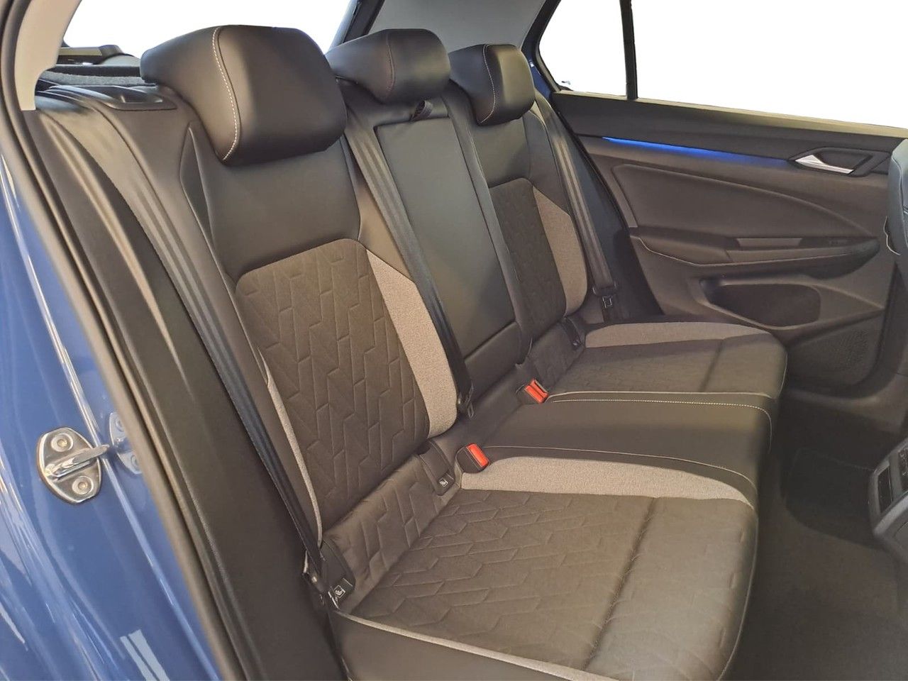 Volkswagen Golf VIII 2.0 TDI Goal, ACC, LED, APP, Navi foto 9