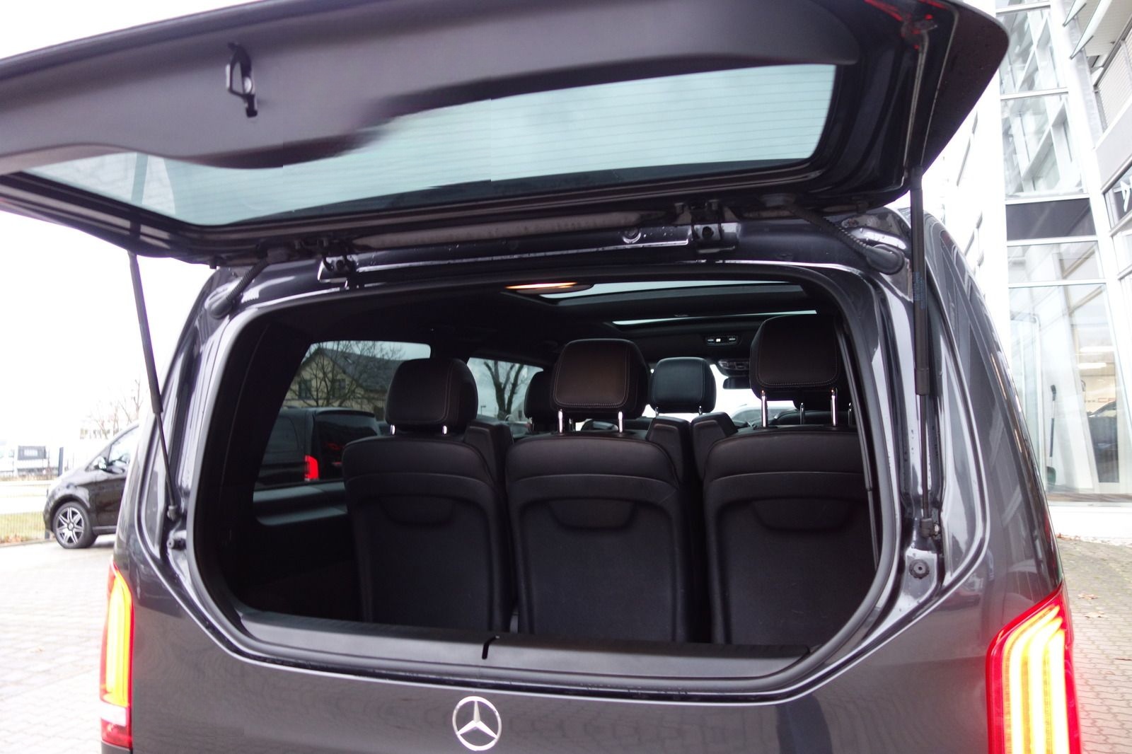Mercedes-Benz V 300 d AMG Lang 3xeTÜR/PANO/STDHZG/AHK/eSITZE foto 20