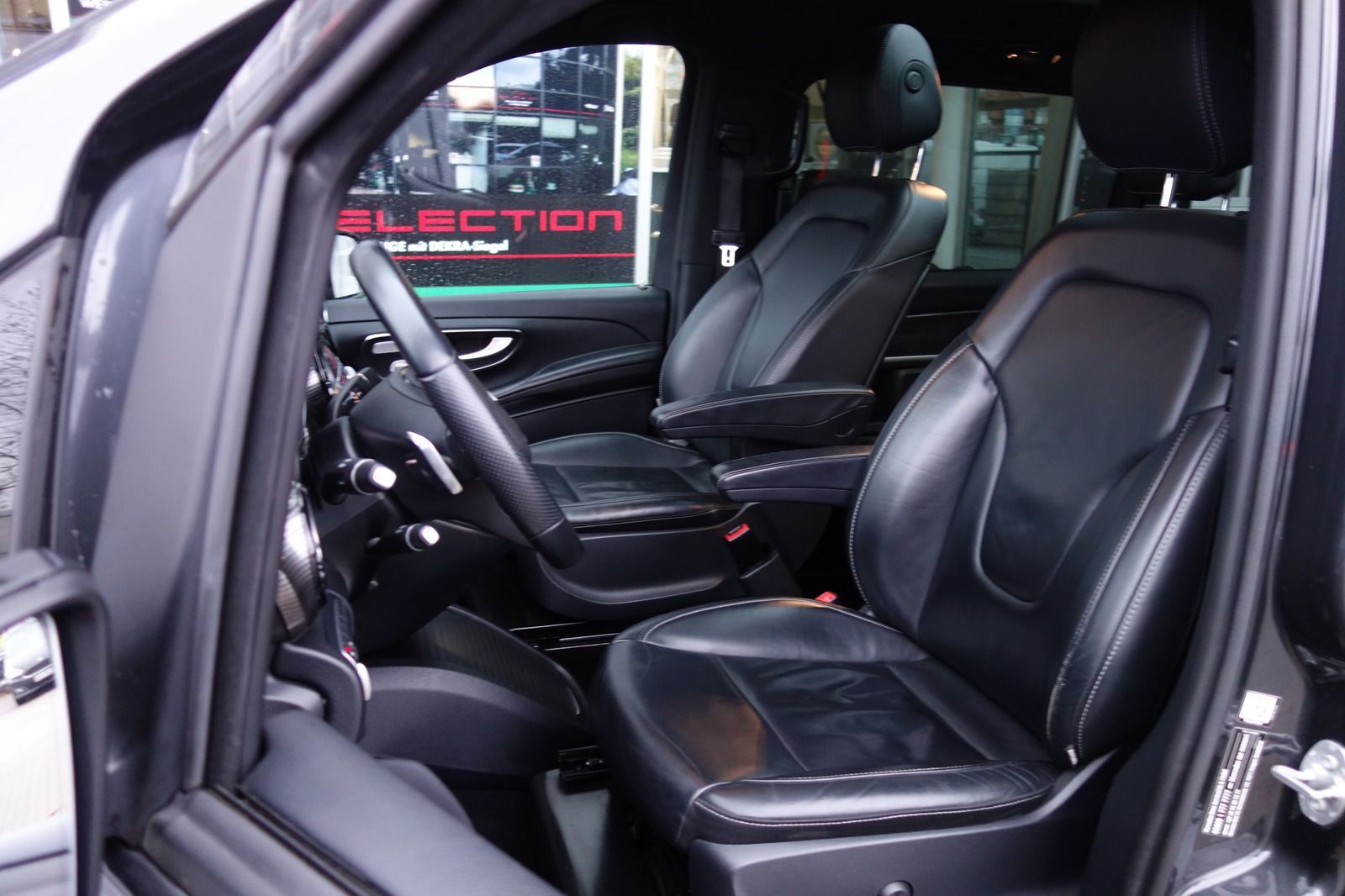Mercedes-Benz V 300 d AMG Lang 3xeTÜR/PANO/STDHZG/AHK/eSITZE foto 24