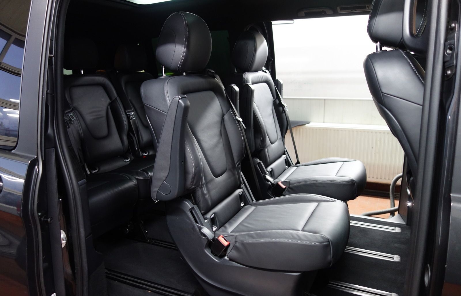 Mercedes-Benz V 300 d AMG Lang 3xeTÜR/PANO/STDHZG/AHK/eSITZE foto 8