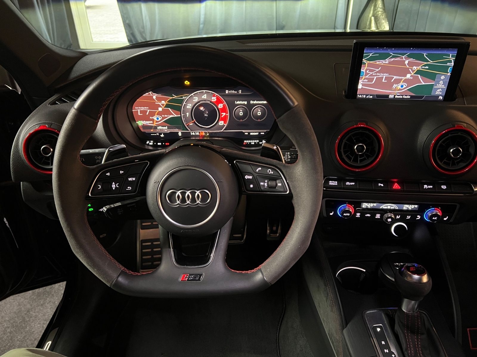 Audi RS 3 Sportback 2.5 TFSI Quattro foto 12