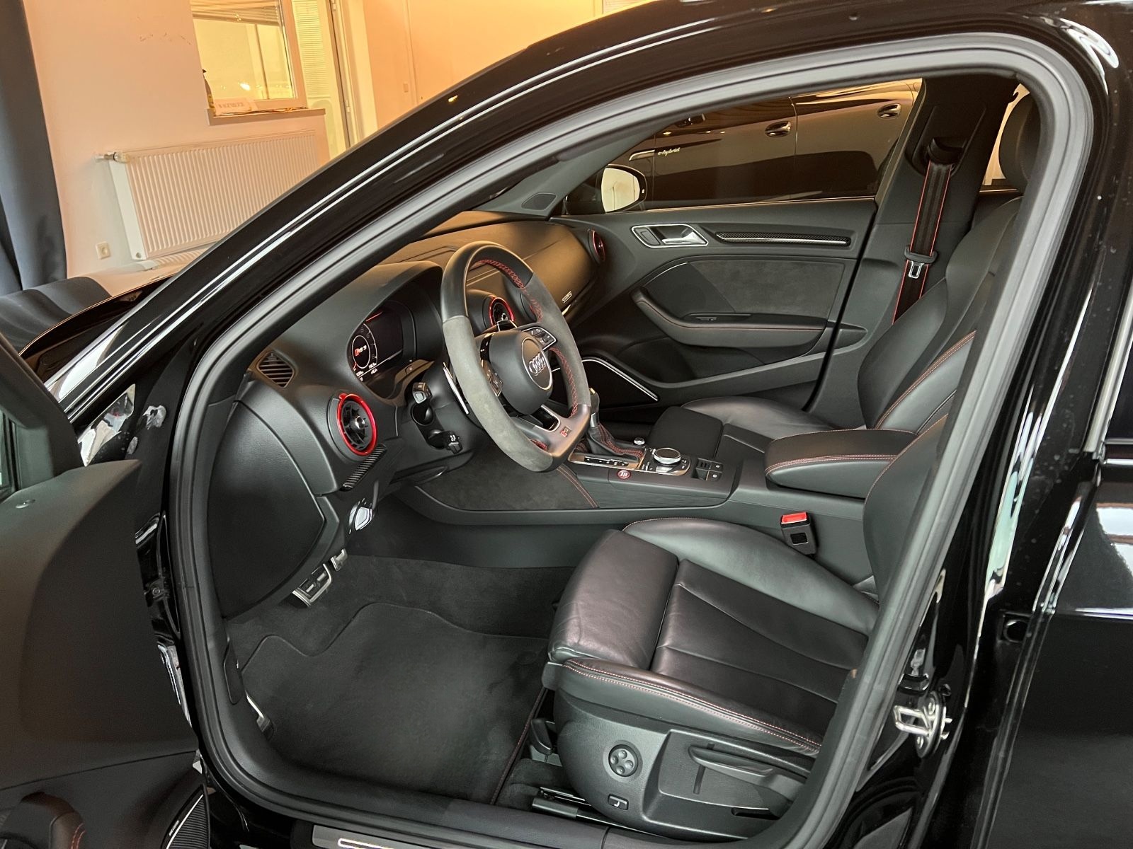 Audi RS 3 Sportback 2.5 TFSI Quattro foto 19