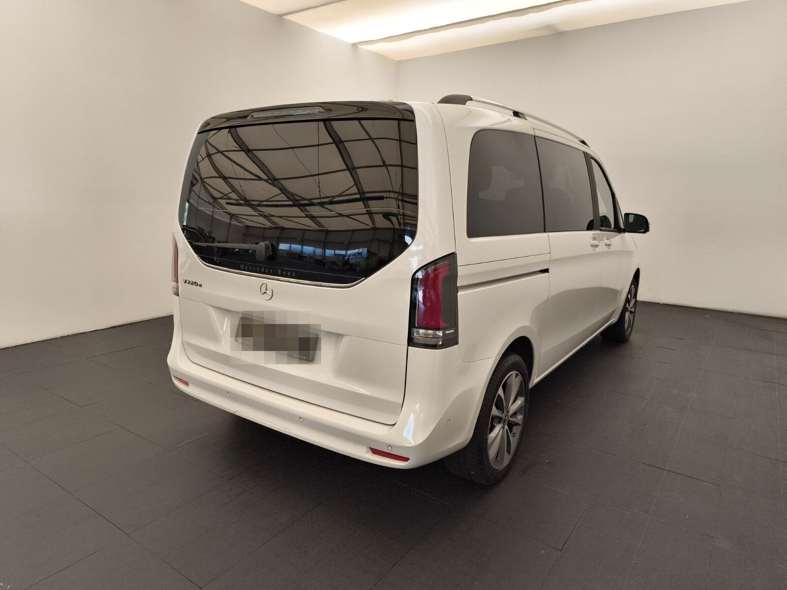 Mercedes-Benz V 220 d 4M Style/K DISTR. M-BEAM AHK Widescreen foto 5