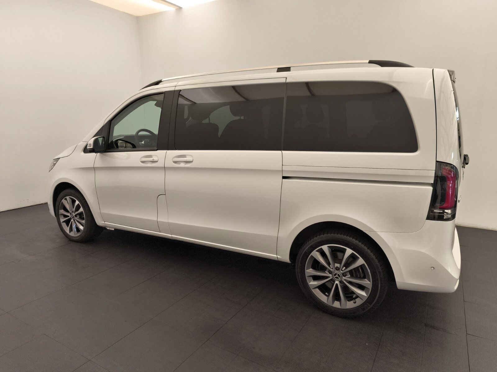 Mercedes-Benz V 220 d 4M Style/K DISTR. M-BEAM AHK Widescreen foto 8