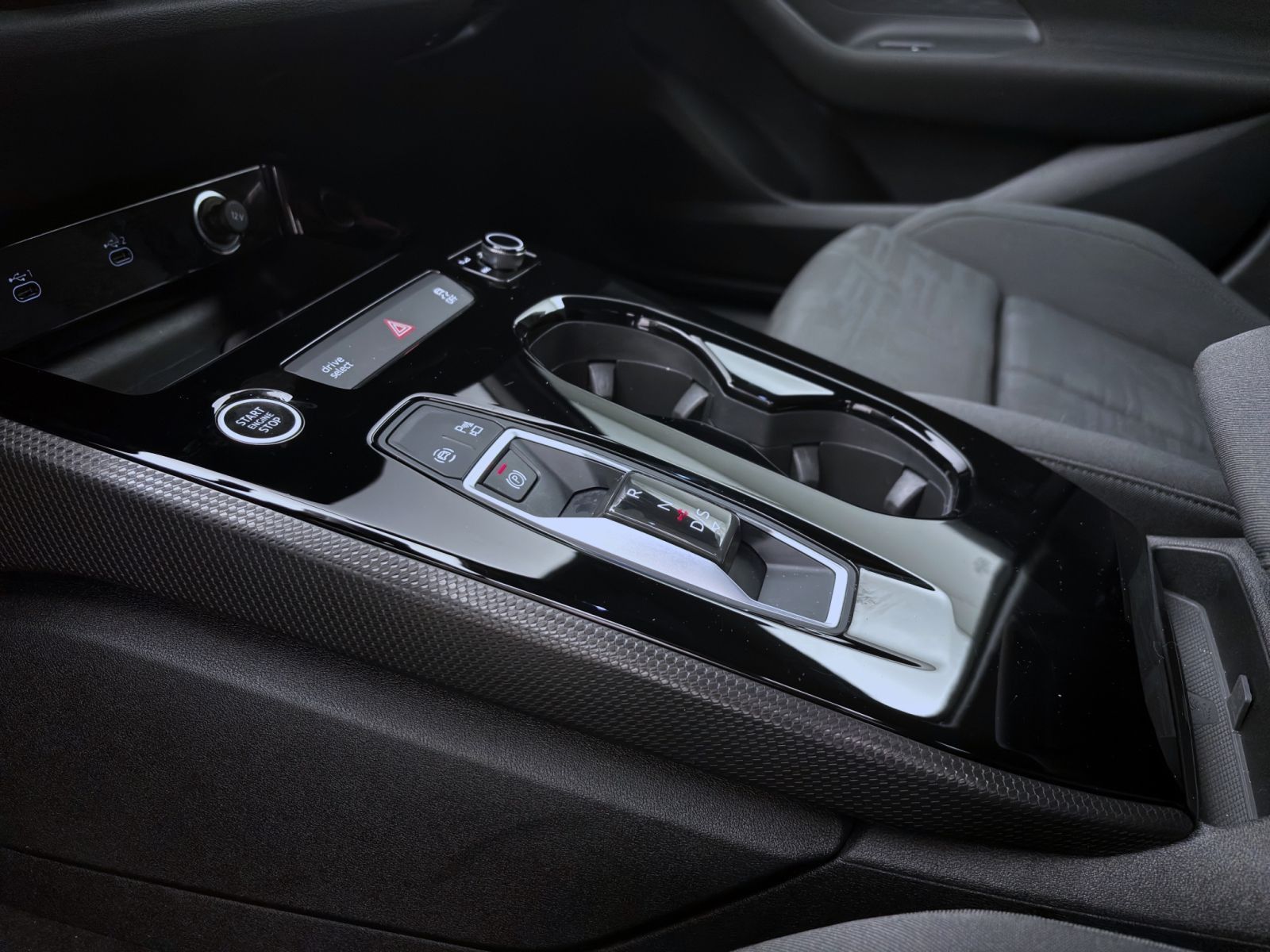 Audi A5 Avant TDI NAVI KAMERA PDC SITZHZG KLIMA foto 14