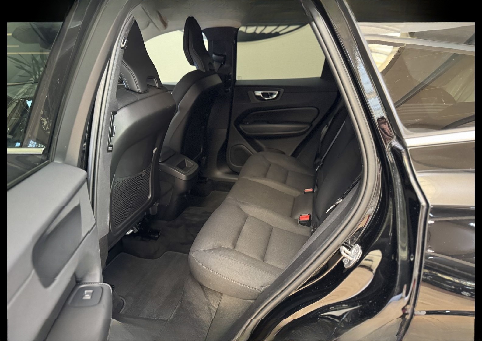 Volvo XC60 B4 D Momentum Pro *LED*AHK*ACC*StHz*MJ2022* foto 15