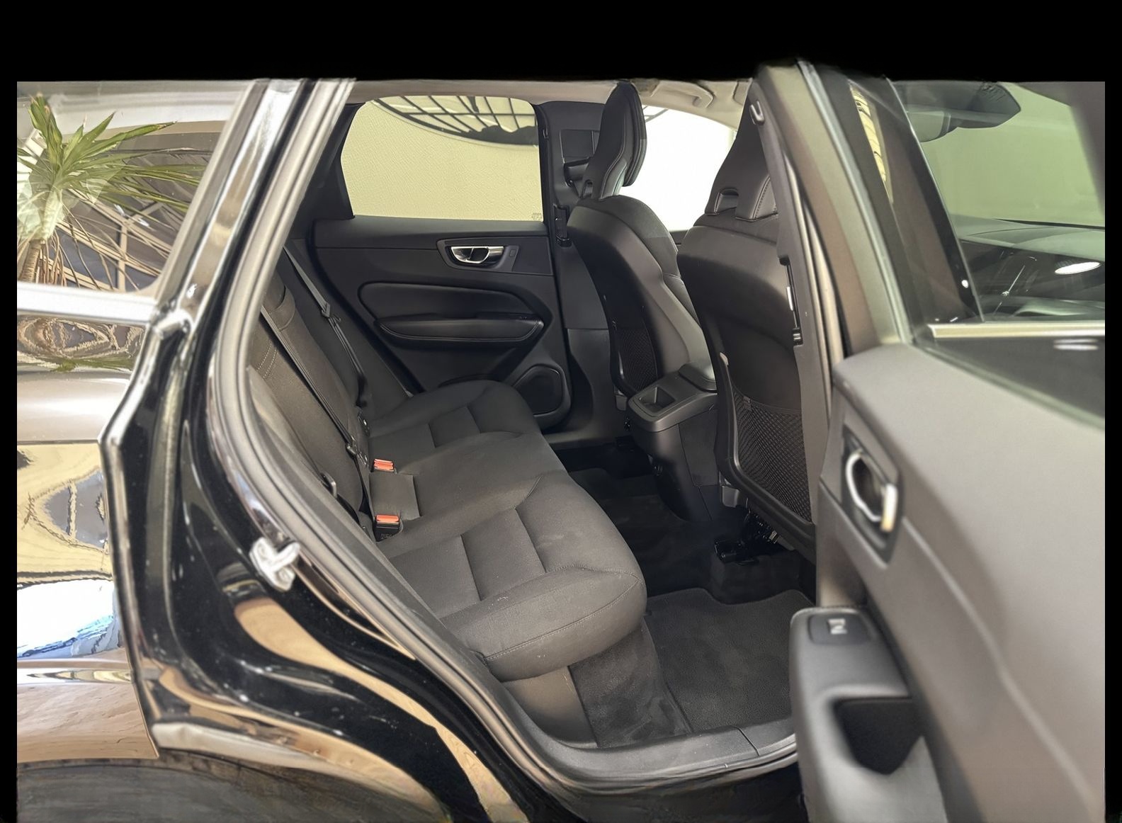 Volvo XC60 B4 D Momentum Pro *LED*AHK*ACC*StHz*MJ2022* foto 16