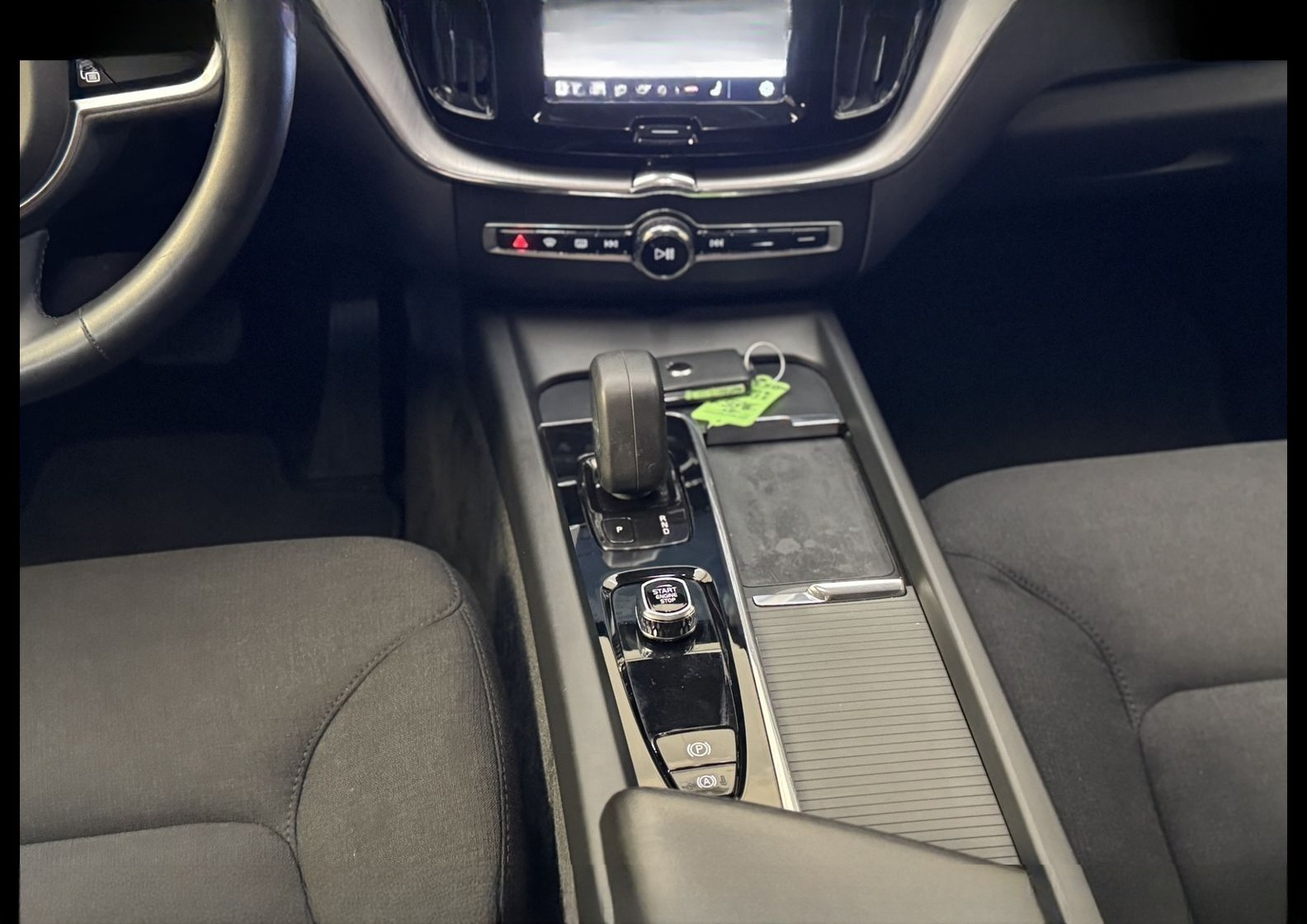 Volvo XC60 B4 D Momentum Pro *LED*AHK*ACC*StHz*MJ2022* foto 19