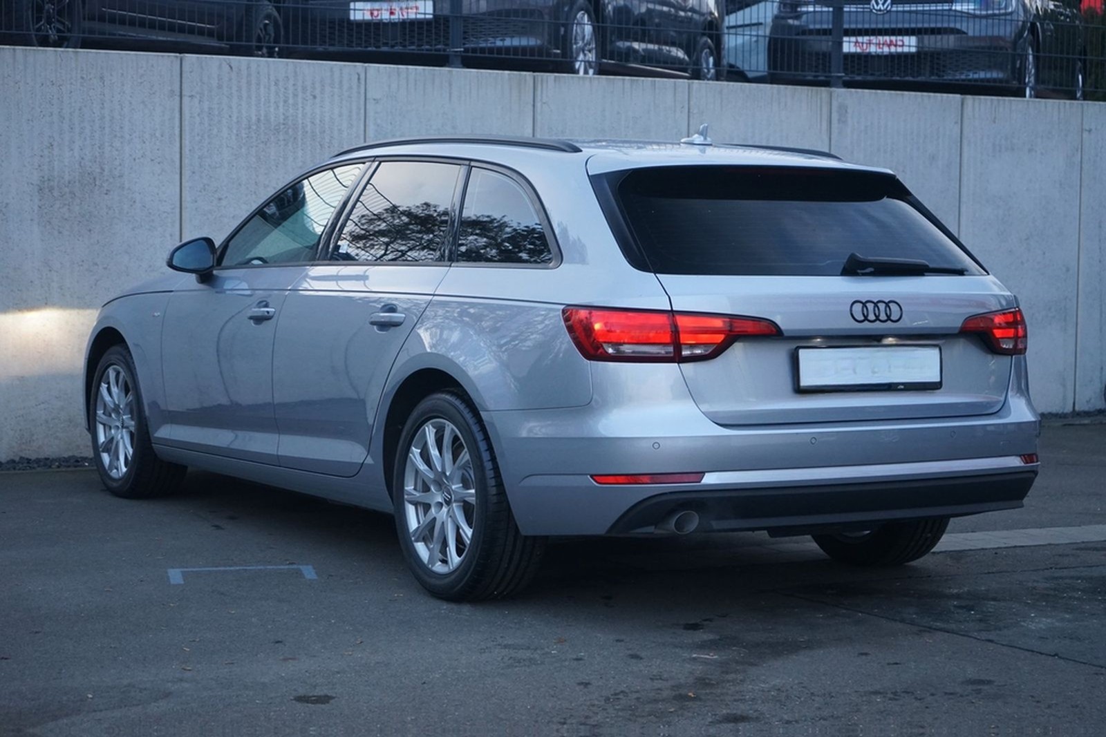 Audi A4 Avant 1.4 TFSI S-Tronic Xenon Navi Kamera foto 3