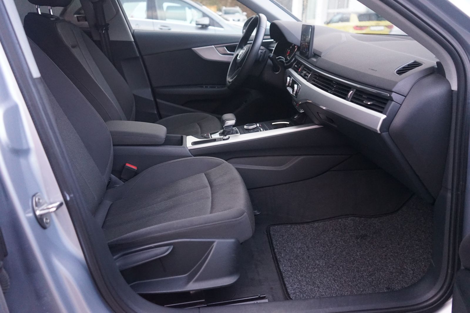 Audi A4 Avant 1.4 TFSI S-Tronic Xenon Navi Kamera foto 24