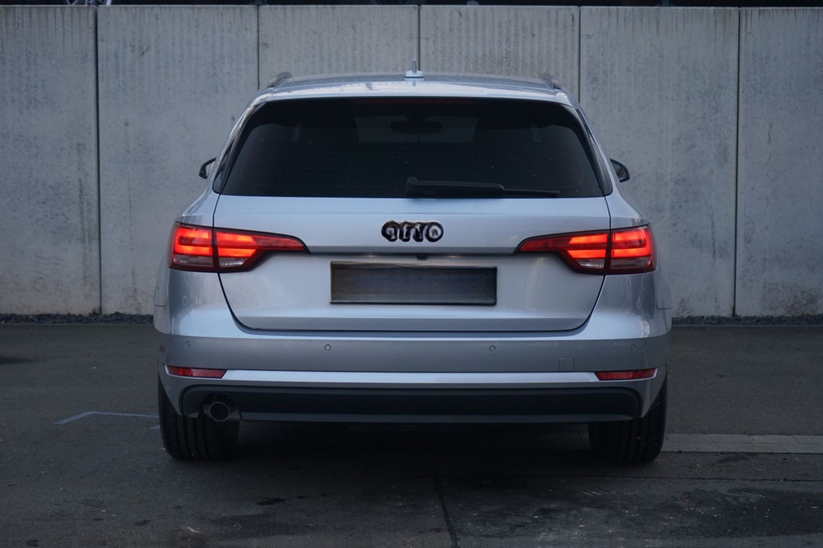 Audi A4 Avant 1.4 TFSI S-Tronic Xenon Navi Kamera foto 4
