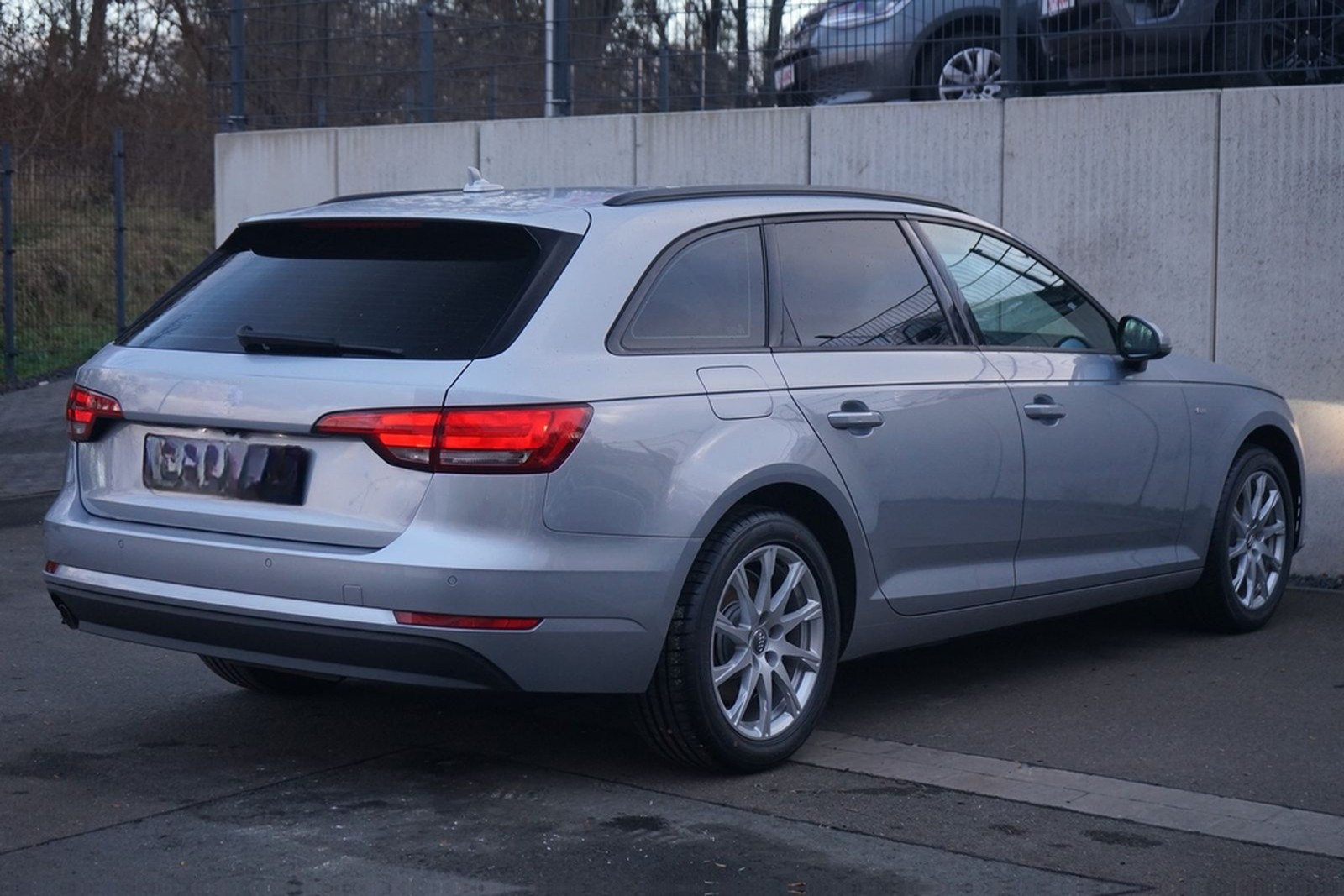 Audi A4 Avant 1.4 TFSI S-Tronic Xenon Navi Kamera foto 5
