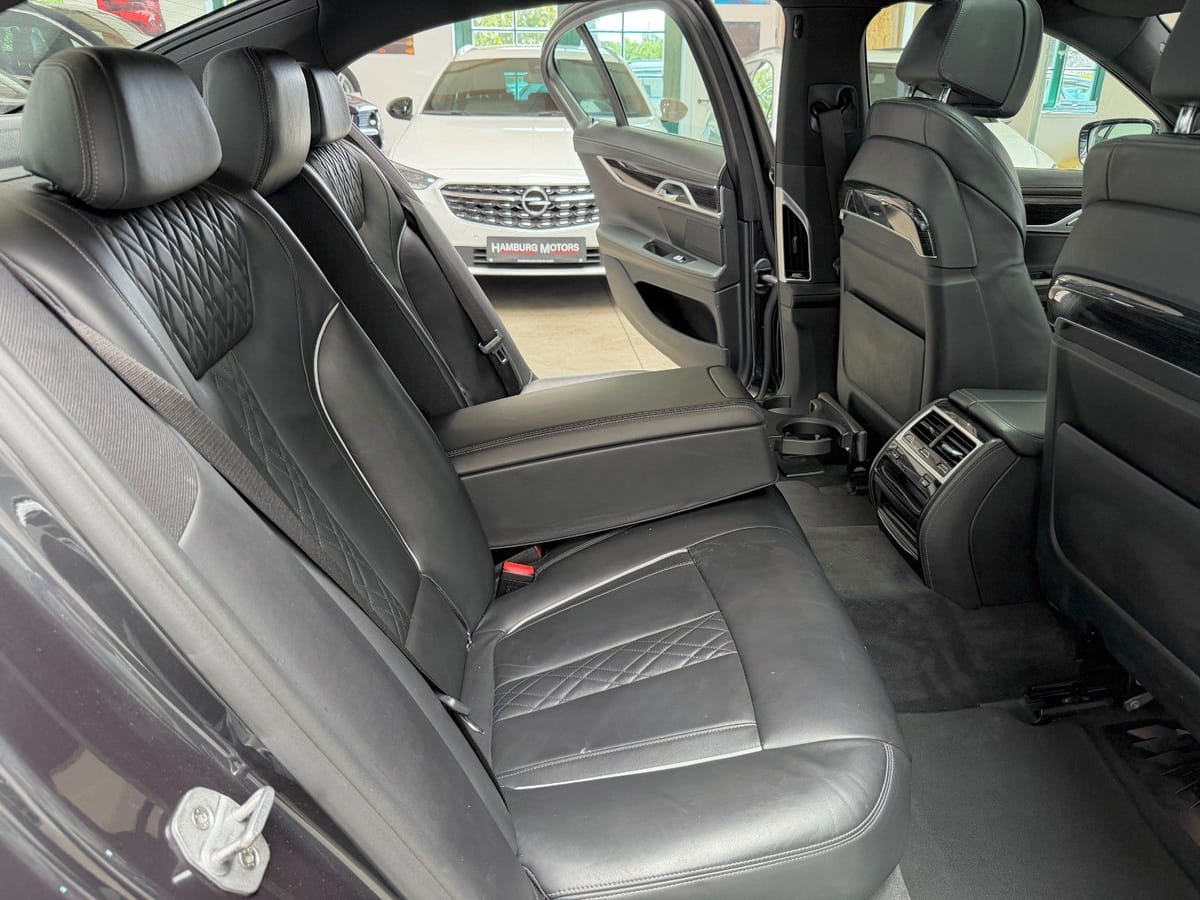 BMW 750i M-Paket Sport Performance 449PS VOLL foto 11