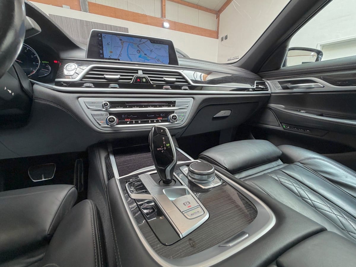 BMW 750i M-Paket Sport Performance 449PS VOLL foto 13