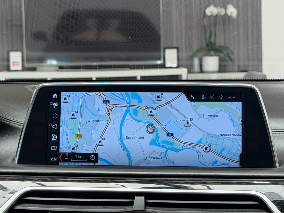 BMW 750i M-Paket Sport Performance 449PS VOLL foto 15
