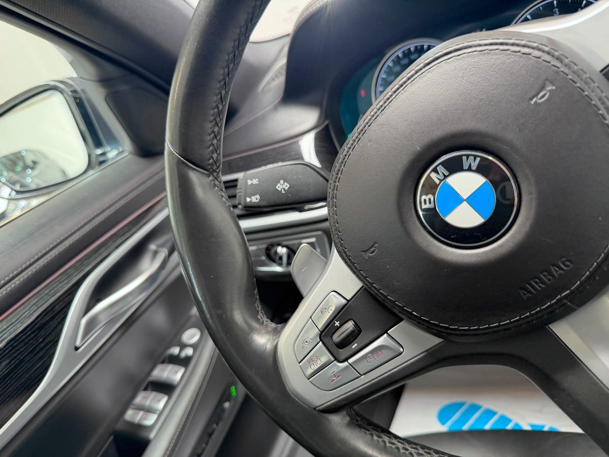 BMW 750i M-Paket Sport Performance 449PS VOLL foto 23