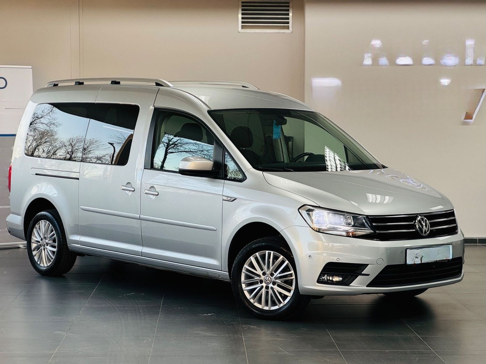 Volkswagen Caddy Maxi Comfort TSI Rollstuhlgerecht-Rampe foto 2