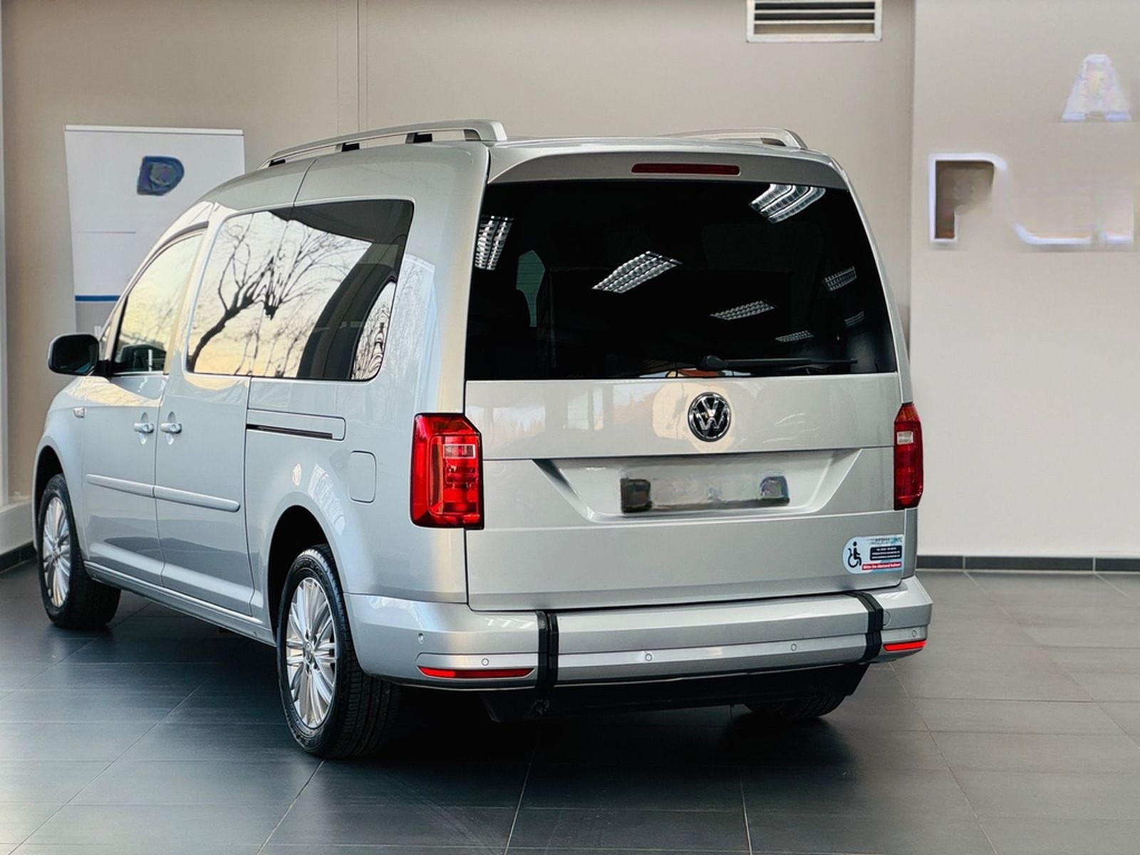 Volkswagen Caddy Maxi Comfort TSI Rollstuhlgerecht-Rampe foto 4