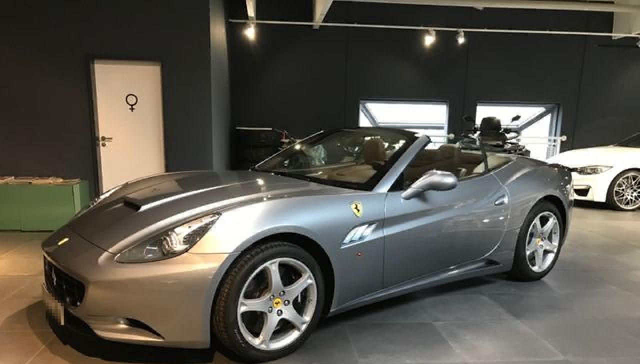 Ferrari California 4.3 V8 4-Sitzer Dtsch. Grigio Titanio foto 2