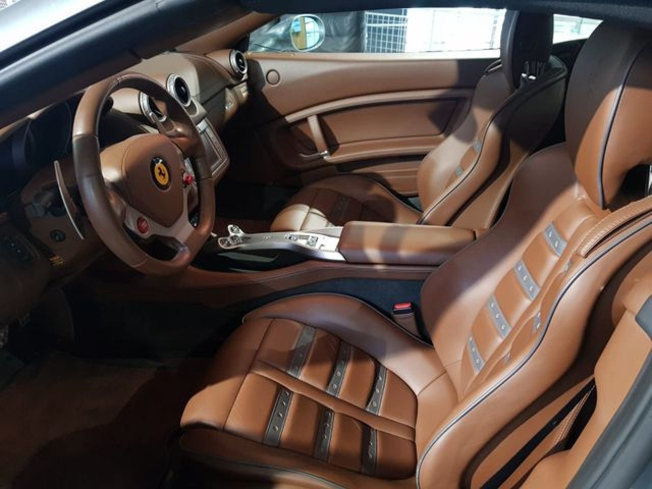 Ferrari California 4.3 V8 4-Sitzer Dtsch. Grigio Titanio foto 12