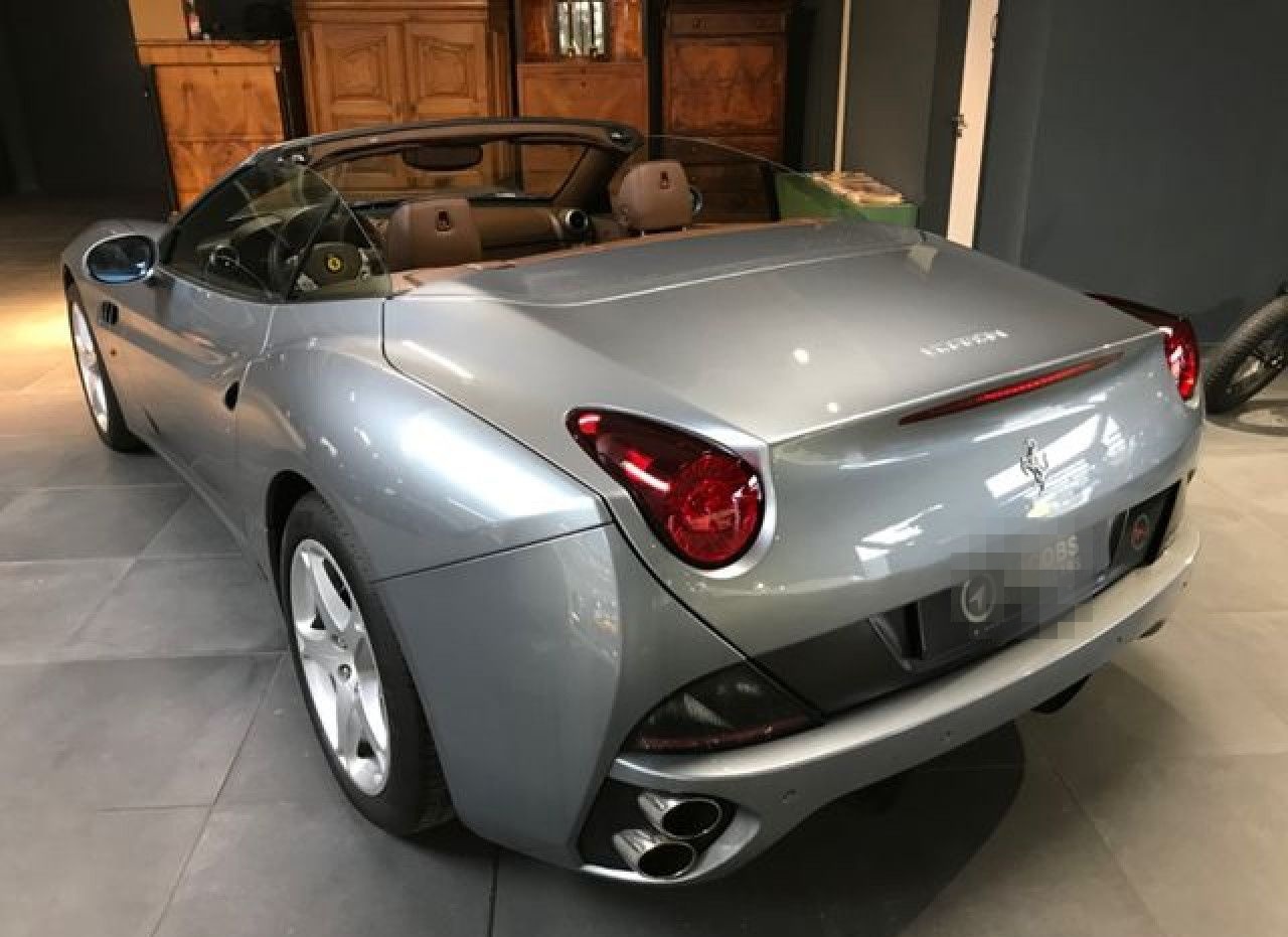 Ferrari California 4.3 V8 4-Sitzer Dtsch. Grigio Titanio foto 5