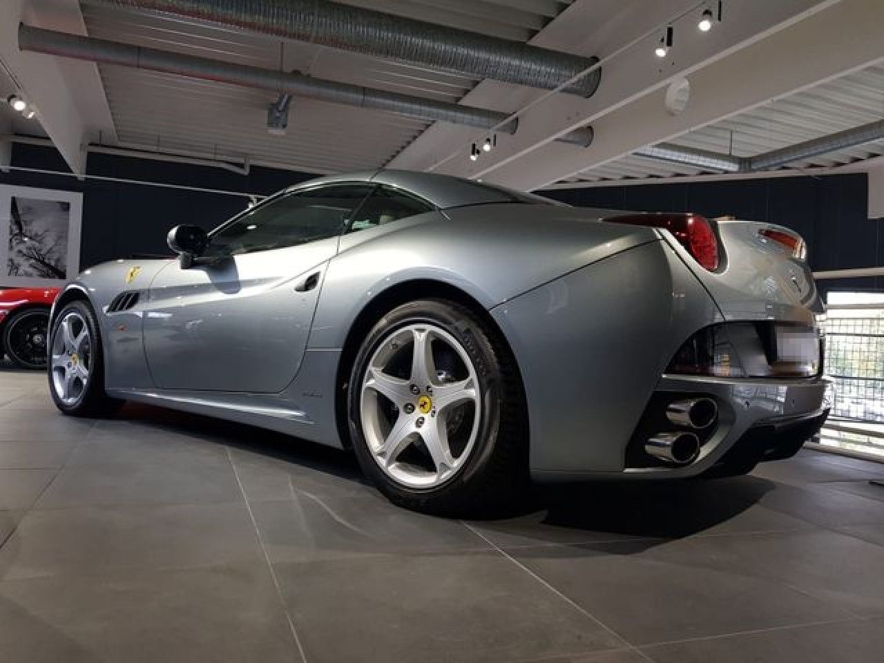 Ferrari California 4.3 V8 4-Sitzer Dtsch. Grigio Titanio foto 9
