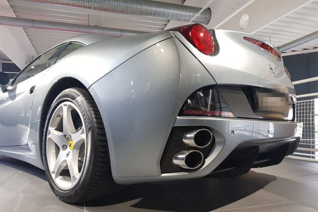 Ferrari California 4.3 V8 4-Sitzer Dtsch. Grigio Titanio foto 10