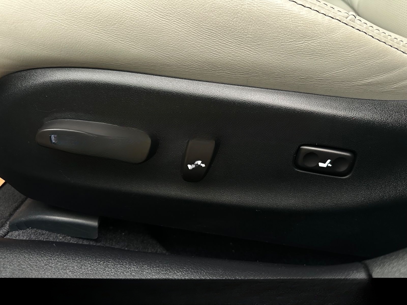 Lexus IS250 V6 / KAMERA - NAVI - SITZKLIMA - AUTOMATIK foto 14