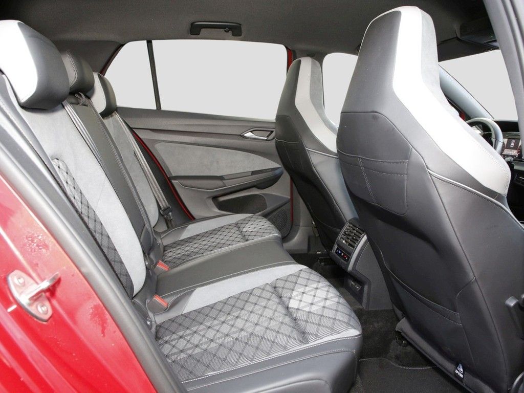 Volkswagen Golf VIII 1.5 eTSI DSG R-Line 17" AHK Standheizu foto 12