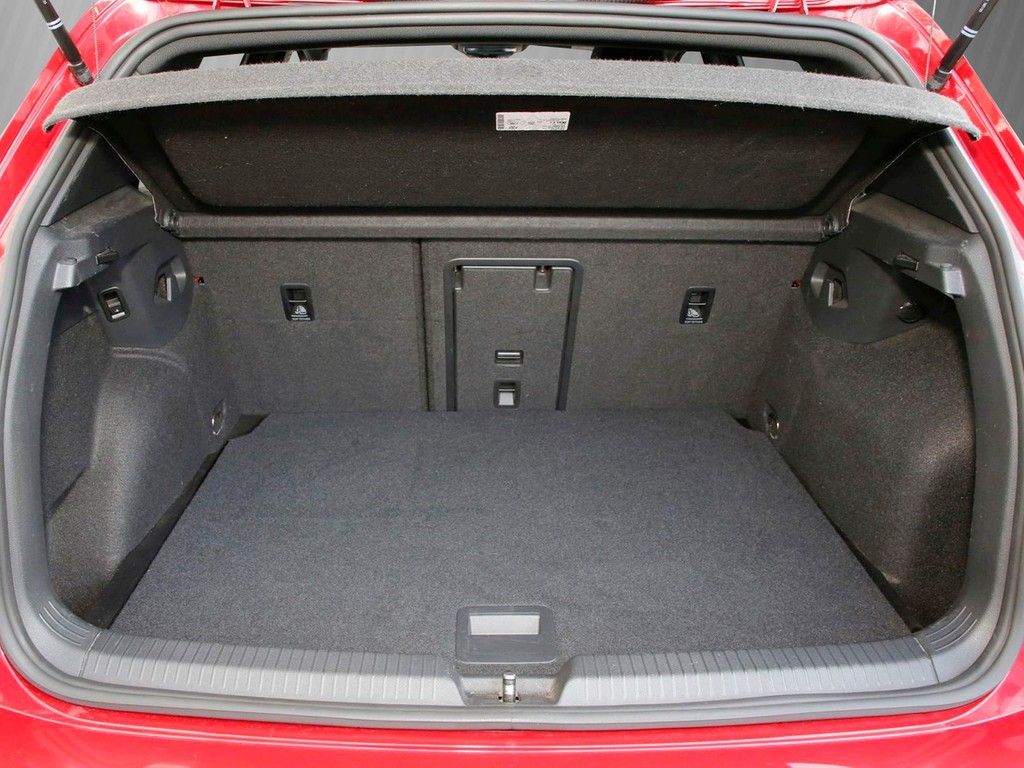 Volkswagen Golf VIII 1.5 eTSI DSG R-Line 17" AHK Standheizu foto 7