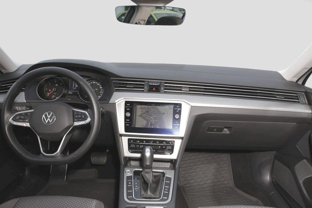 Volkswagen Passat Variant 2.0 TDI DSG Kamera Navi AppConnec foto 13