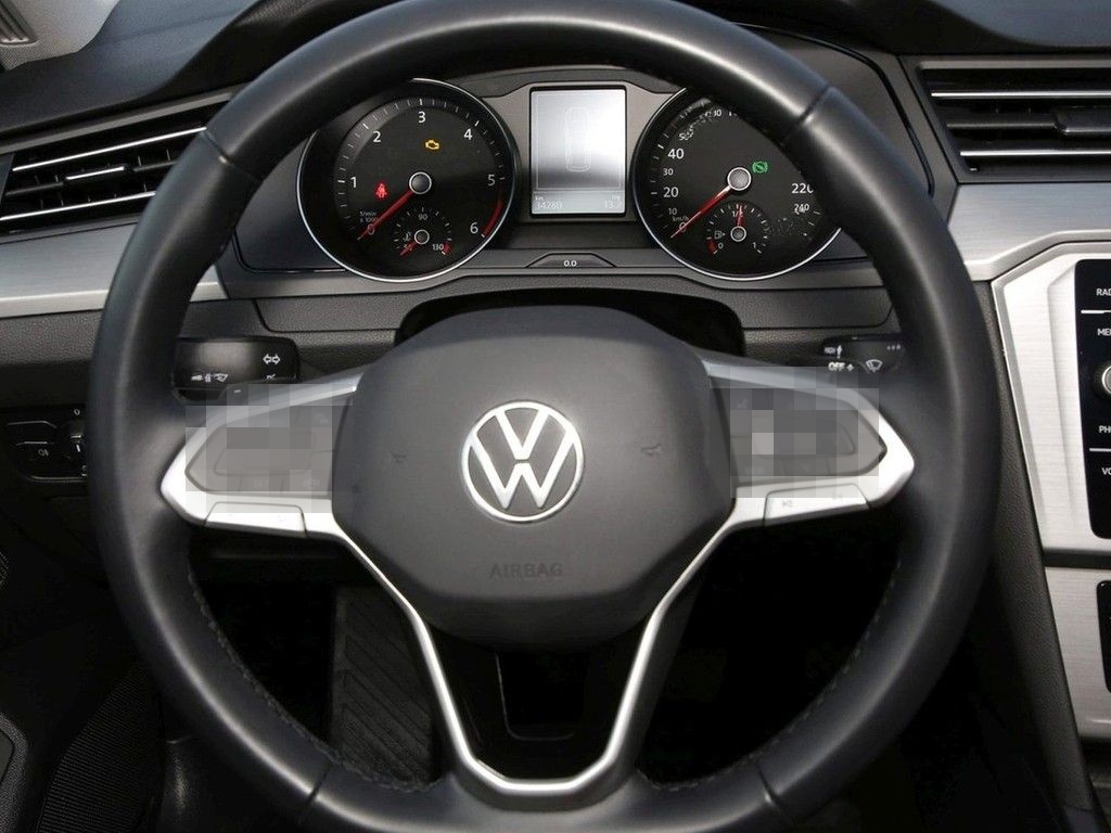 Volkswagen Passat Variant 2.0 TDI DSG Kamera Navi AppConnec foto 16