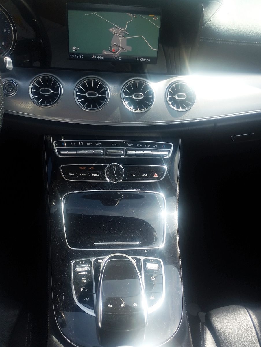 Mercedes-Benz E 220 d Autom. foto 11